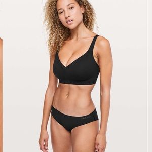 New Lululemon Like Nothing Bra Black⭐️⭐️⭐️⭐️